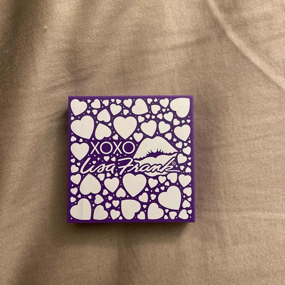 5/$25 💸 Lisa Frank x Glamour Dolls stargazing shimmer eyeshadow